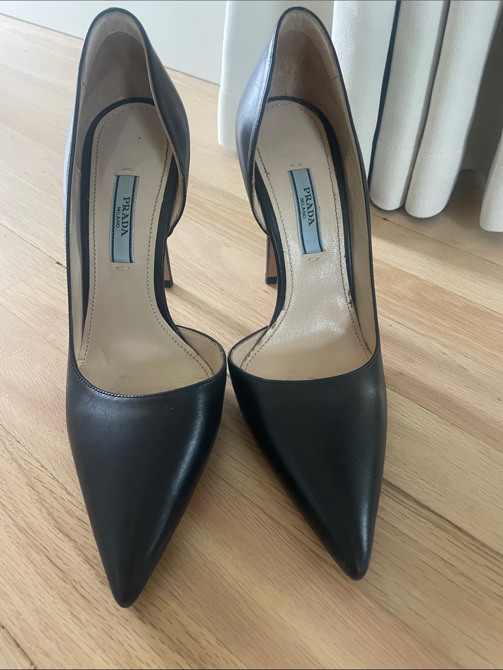 Prada Pumps 36.5 US Leather Black
Pointed Toe Stiletto Heel- Authentic - Picture 8 of 8